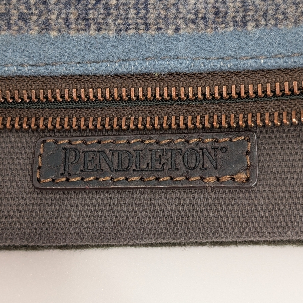 Pendleton Bridger Stripe Foldover Clutch Crossbody | Multicolor Wool Canvas - Picture 4 of 14